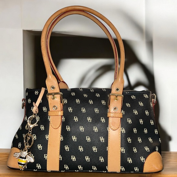 RESERVED for snapolitano60 Dooney and Bourke hand/shoulder bag - Picture 3 of 10